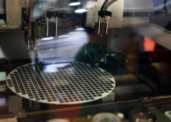 SiCarrier Shakes Up Chip Industry with New Equipment Lineup at SEMICON 2025, Challenging ASML’s Leadership